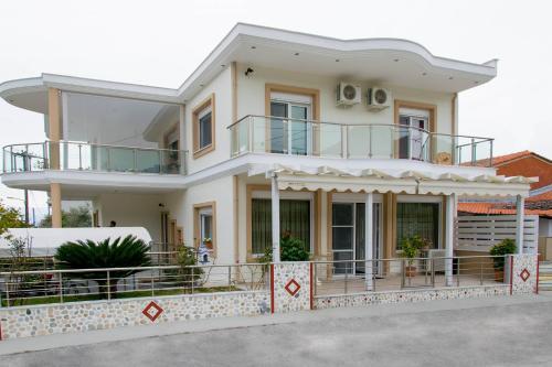Villa Elsa Skala Rachoni  エクステリア 写真